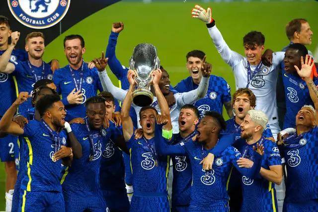 英联杯-B费卡塞米罗梅开二度 曼联5-2莱斯特城